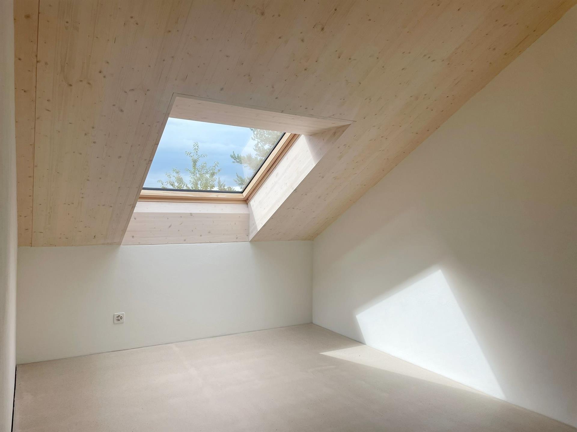 Erstvermietung: attraktive Familienwohnung auf zwei Etagen