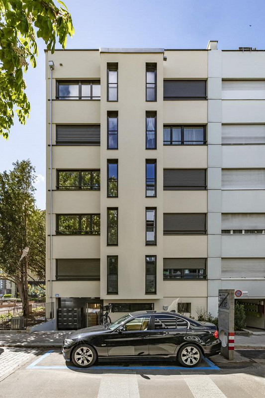 Bild Schön sanierte 2.5 Zimmerwohnung zu vermieten