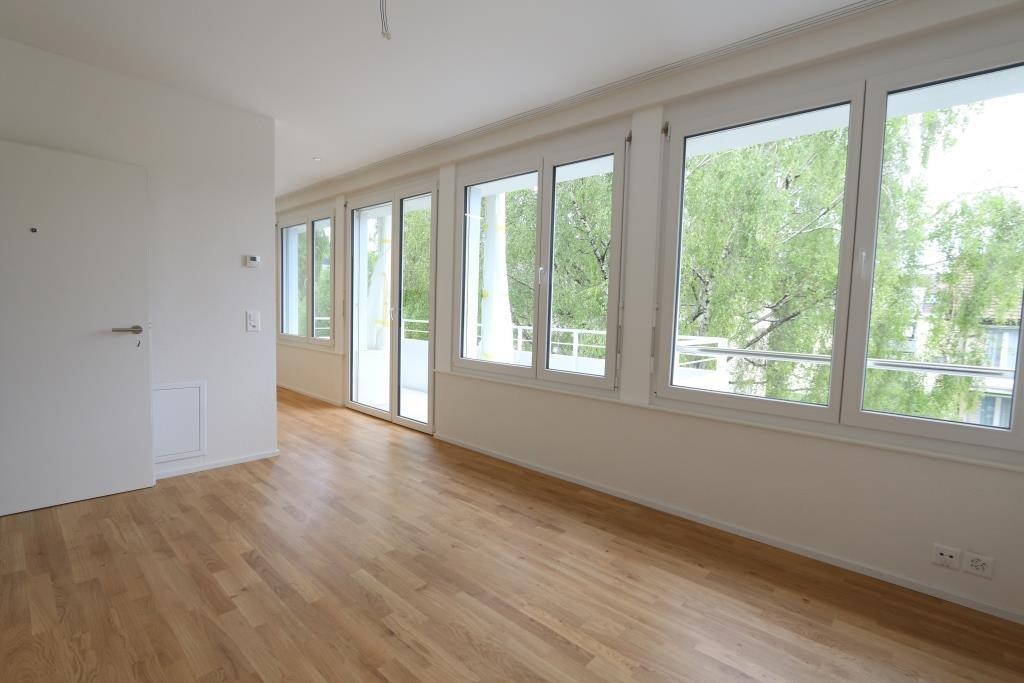Bild Helle Wohnqualität  sanierte 2.5-Zimmer-Wohnung mit Stil und Komfort
