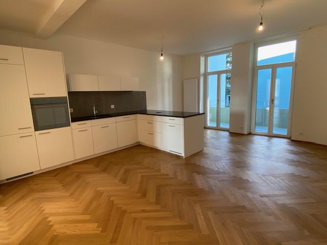 Bild Renovierte Altbau-4.5-Zimmerwohnung mit viel Charme