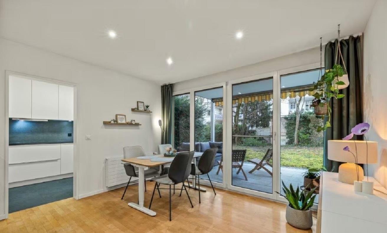 Bild Gut gelegene 2, 5 Zimmerwohnung mit Balkon in Basel